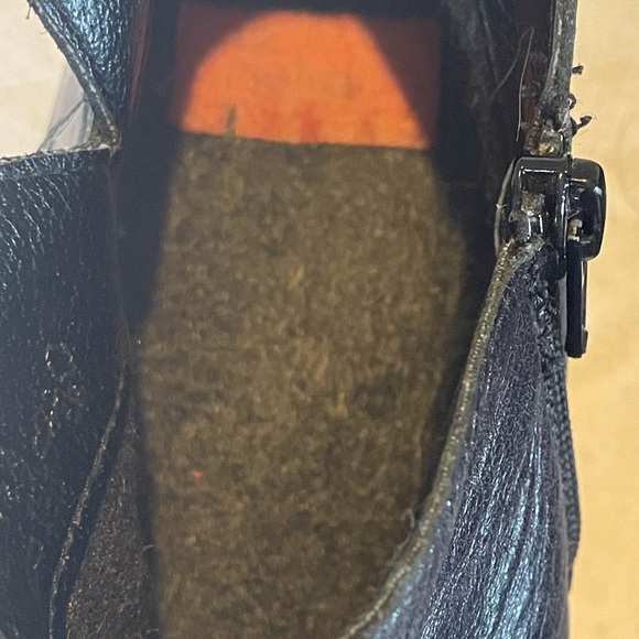 Women’s black Seibel ankle boots. 1” heel. Side zipper. Size 10 / 40. - Picture 8 of 9